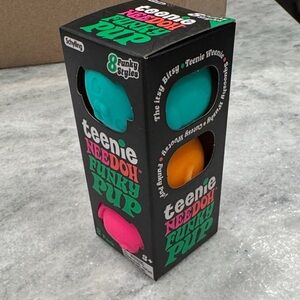 Teenie NeeDoh Funky Pup - Multicolor